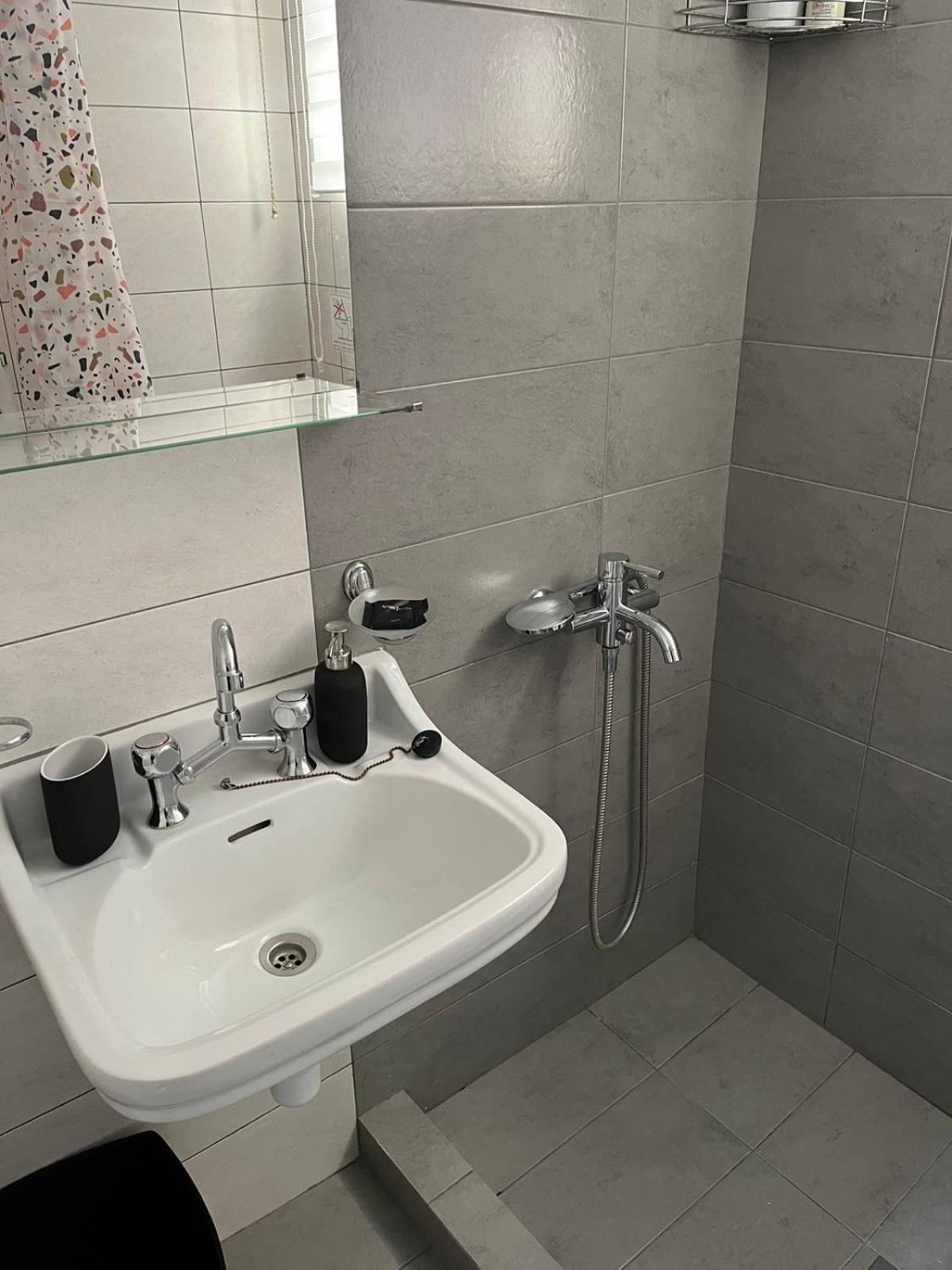Sea View Apartments Near Athens Airport Artemida  Bagian luar foto
