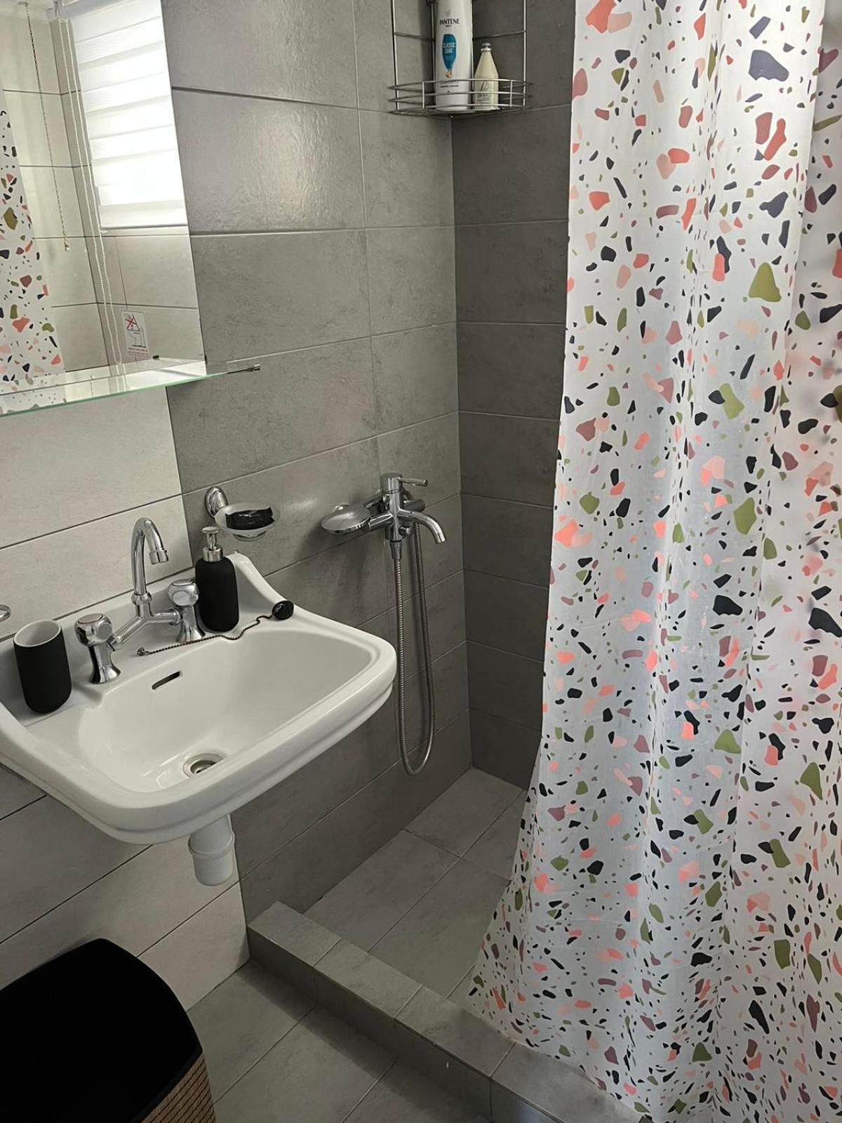 Sea View Apartments Near Athens Airport Artemida  Bagian luar foto
